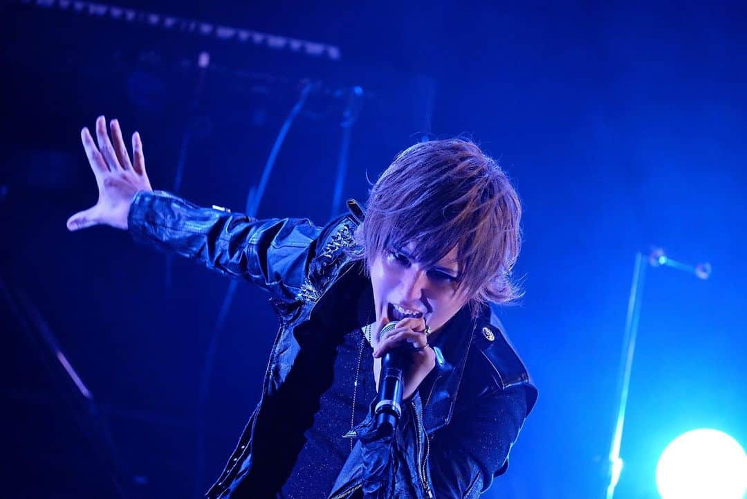 つかさしのインスタグラム：「「刹那の一時」by久遠 from E.K bro 2022.11.26 SEPT presents「ZEST2022」 in duo MUSIC EXCHANGE  【出演】 少年T／ピコ／今村美月（STU48）／甲斐心愛（STU48）／兵頭葵（STU48）／村田寛奈（9nine）／吾龍(DOPEDOWN) ／燿（摩天楼オペラ）／みゃこ／大山天／古謝那伊留／つかさし／横山統威／長月翠／みのり（まなみのりさ）／後藤健流／浜川英也／宮本親臣／okamu.／Ayano（fleufleu）／hoto-D／HANNA／Ryoko(ЯeaL)／HAGI（カミツキ）／信也（トラケミスト）／ウチクリ内倉／杉浦タカオ／緑川睦」