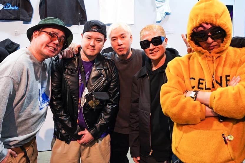 WISEさんのインスタグラム写真 - (WISEInstagram)「🤜✨🤛 #complexcon2022 #skimasktheslumpgod #gdragon #yagi #🍻」11月27日 22時16分 - wise_official