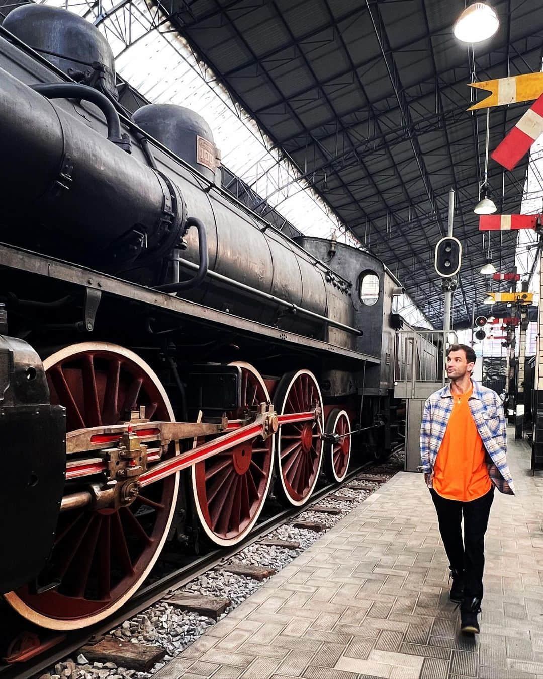 グリゴール・ディミトロフのインスタグラム：「They don’t make them like this anymore 🚂 🚂 🚂」
