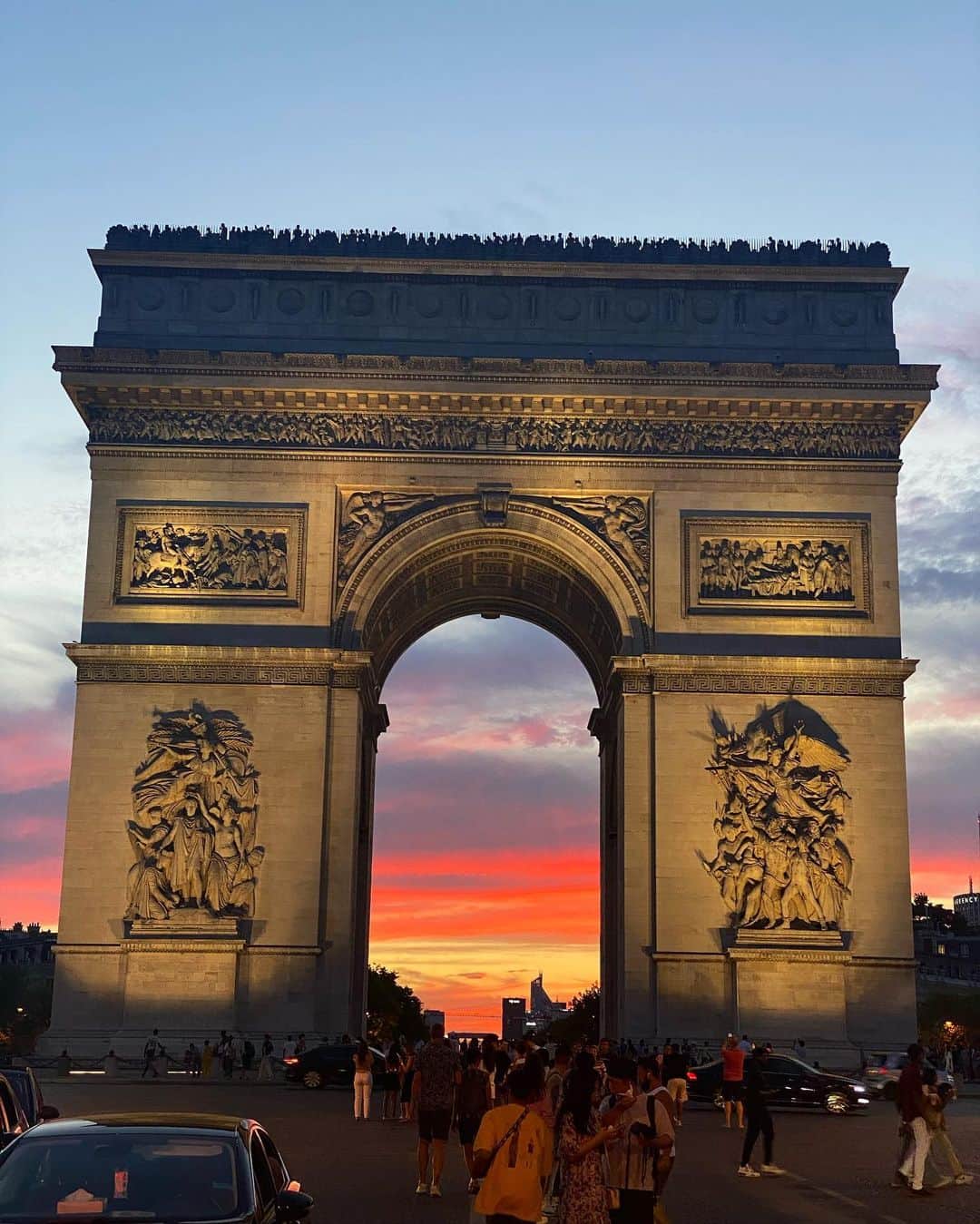 Justine Brasseurのインスタグラム：「Europe 🫶」