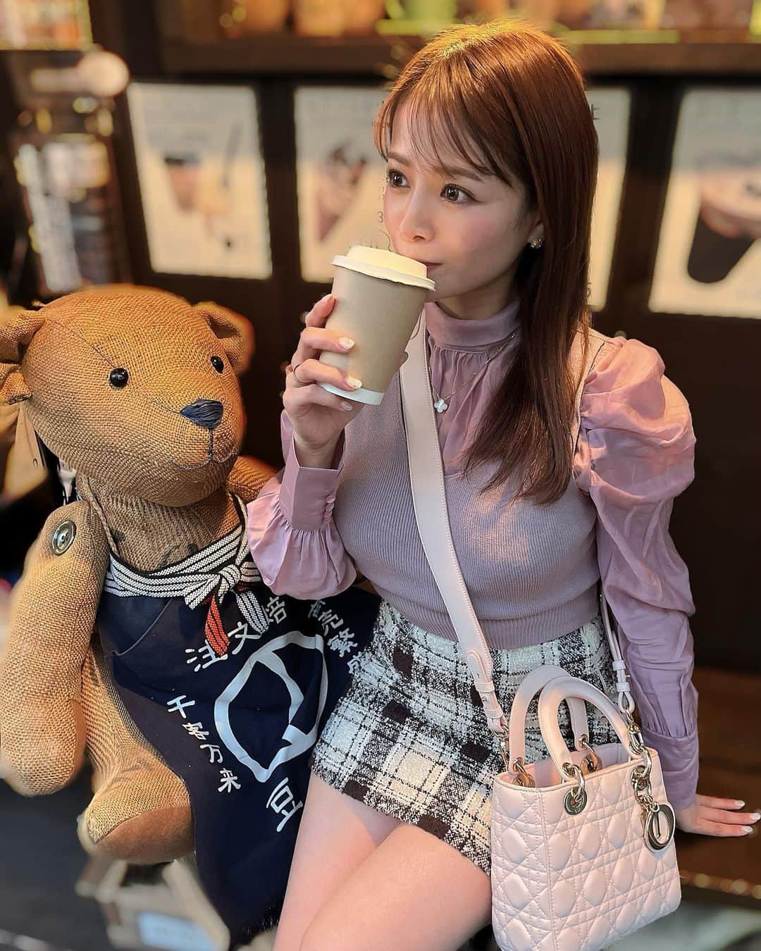 のインスタグラム：「🧸☕️❤️ ． ． #breaktime」