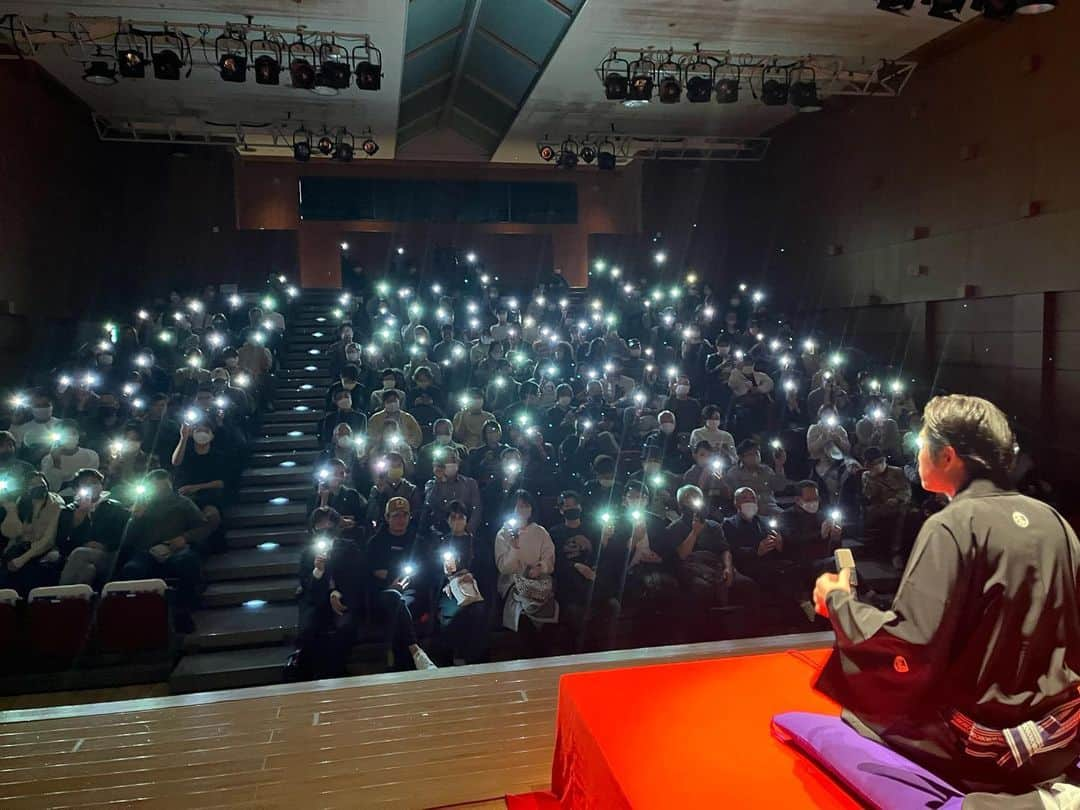 立川只四楼さんのインスタグラム写真 - (立川只四楼Instagram)「昨日は、人形町200人独演会ありがとうございました！ 皆さんのお陰で綺麗な星空作れました。来年の6月18日は300人独演会やります！」11月28日 10時50分 - tadashirou