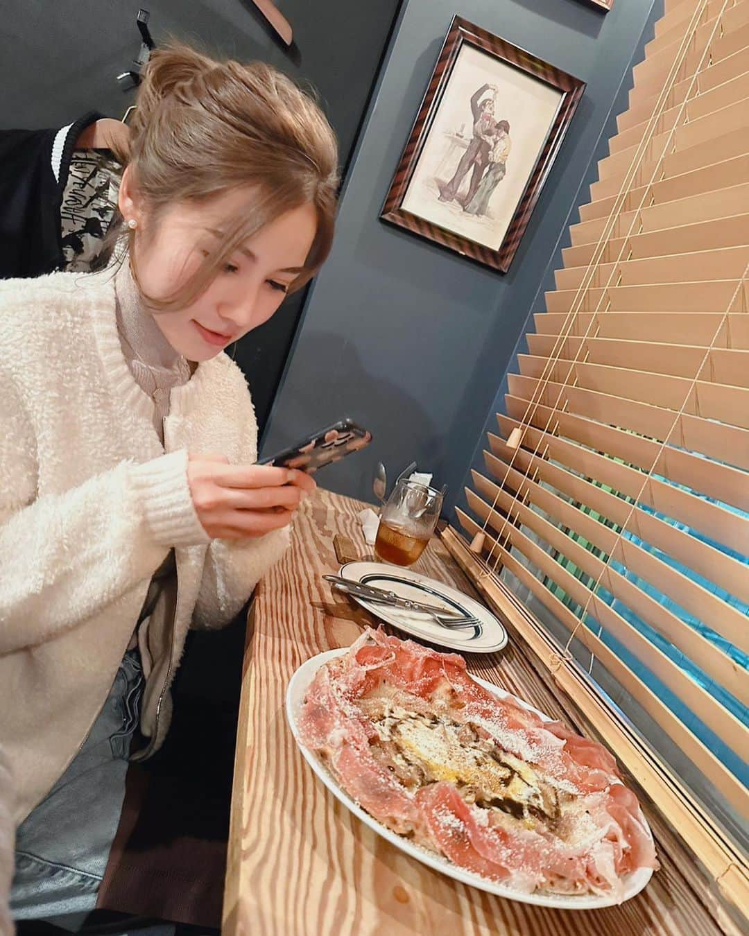 ソヨンのインスタグラム：「28 Aug ~ 20 Nov 🇮🇹🍝🍕❤️」