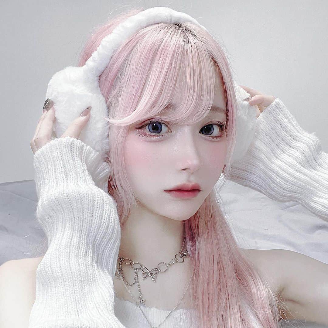 葉夢たるののインスタグラム：「目合ったね〜  #白  #white  #ピンク  #pink」