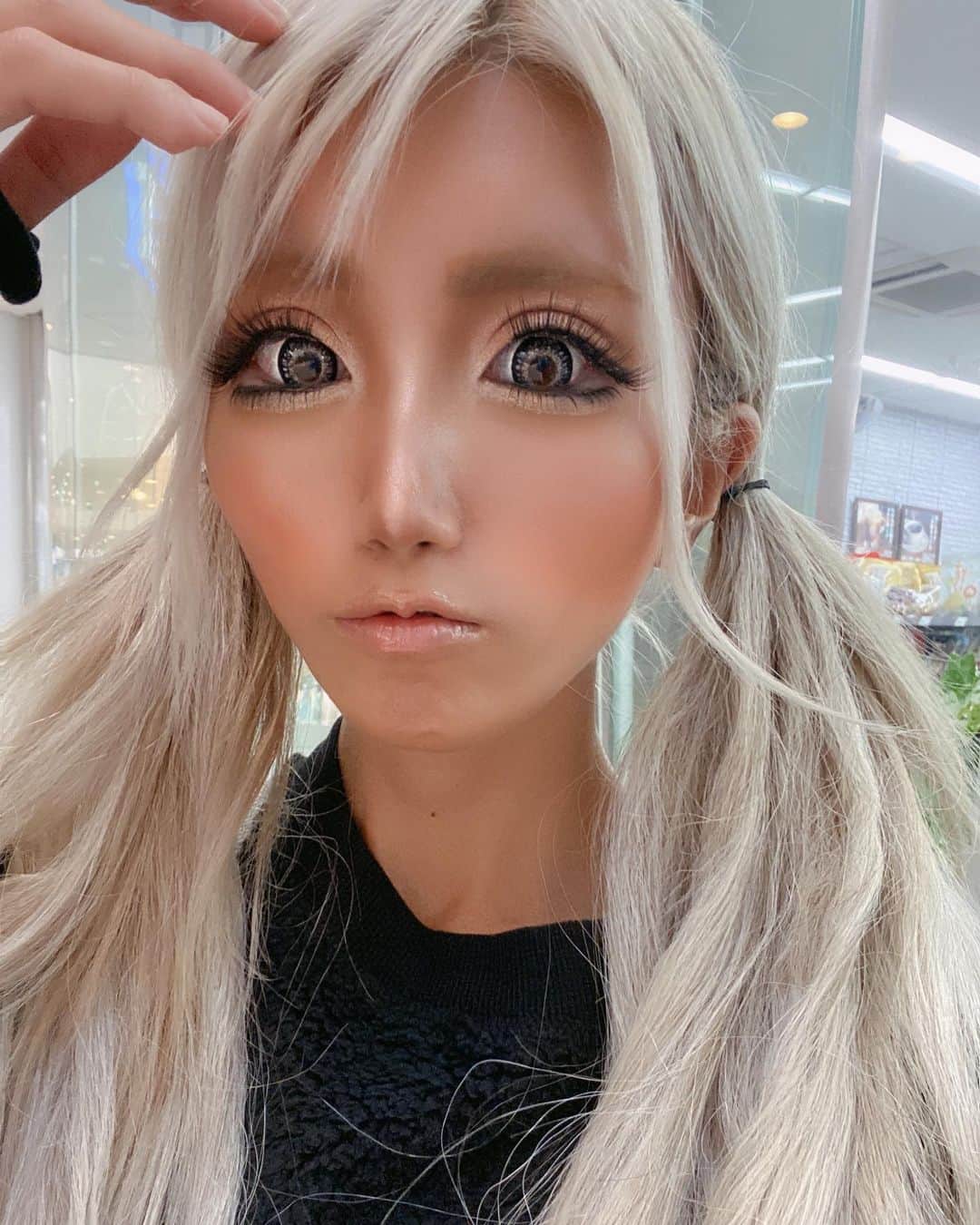 のインスタグラム：「. 👧🏾💖 . . #ヘアアレンジ #ツインテール #ギャル #ギャルメイク #ギャルしか勝たん」