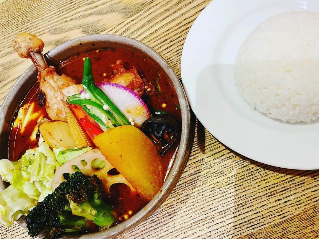 生天目仁美 さんのインスタグラム写真 - (生天目仁美 Instagram)「野菜いっぱいのスープカレーは 幸せな気持ちになる。 #なばさんぽ」11月28日 20時07分 - naba3po