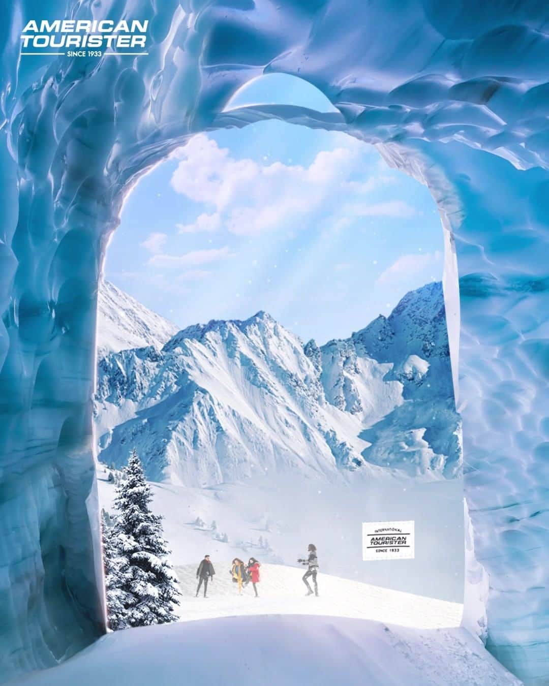 アメリカンツーリスターのインスタグラム：「雪山でのハイキングを計画中ですか？？ 旅の相棒のバッグなら準備万端です！  #AmericanTourister #アメリカンツーリスター #Carter #GoWithAT #BringYourself #TravelGram  #StartPacking #Traveller #FunLivesOn #BringBackMore #Winter」