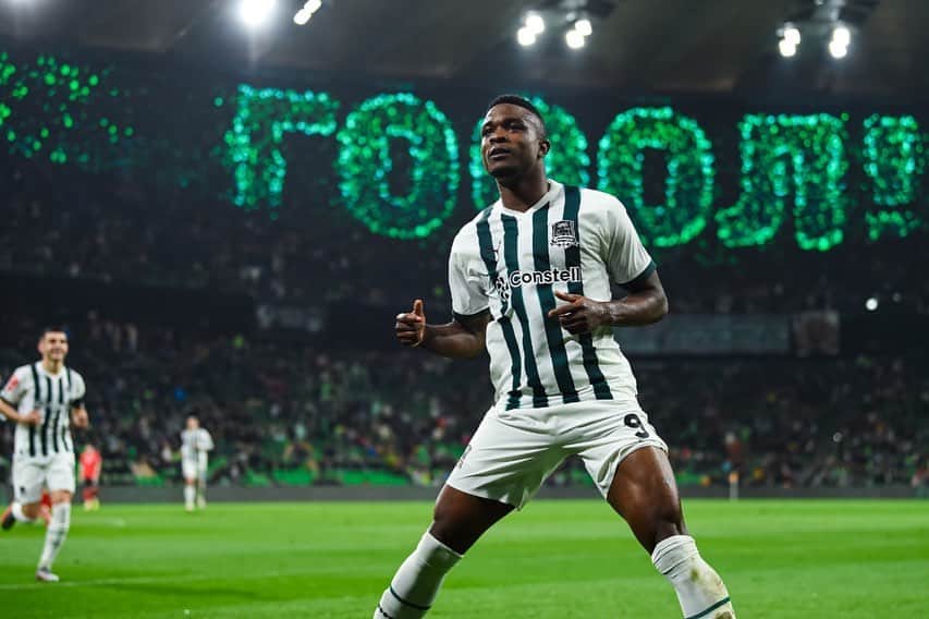ジョン・コルドバのインスタグラム：「Excelente Juego chicos!!!  Vamos Krasnodar💚💪🏾🙏🏾⚽️」