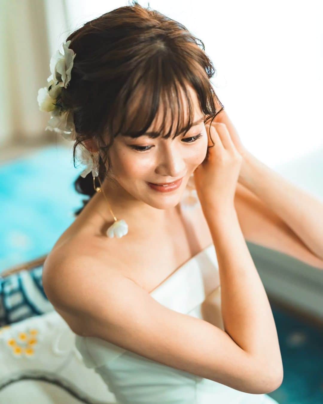 のインスタグラム：「2022.11月👰💒 . . 石垣島で結婚式挙げました✨ . 小さい時から結婚式を 挙げるのが夢で本当に 本当に幸せの1日でした🥺 . . 無事終わって沢山の方に感謝です。 . 今年の1月に入籍して そこから結婚式を迎えるまで たくさん準備しました💐 . . . 当日までに準備したこと 特に美容について....📝💅 レポートしようかなと思ってます。 . 人生の中で1番ダイエットして お酒大好きな私が1ヶ月禁酒🍺 毎日歩きまくり -5キロ減らしました📝 . そんな努力も思い出として ここに少しだけ残こしていく🏃(自己満) . . . しばらくウェディングの記事 続きます🤵‍♂️👰 . . . #沖縄#石垣島　 #リゾート婚 #ANAインターコンチ #結婚式」