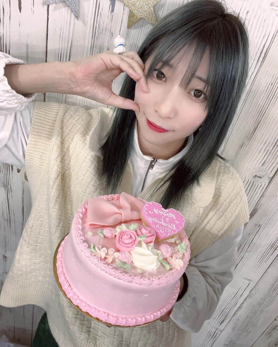 佐藤梨菜のインスタグラム：「10.16やっと~~🎂🫶🏻」