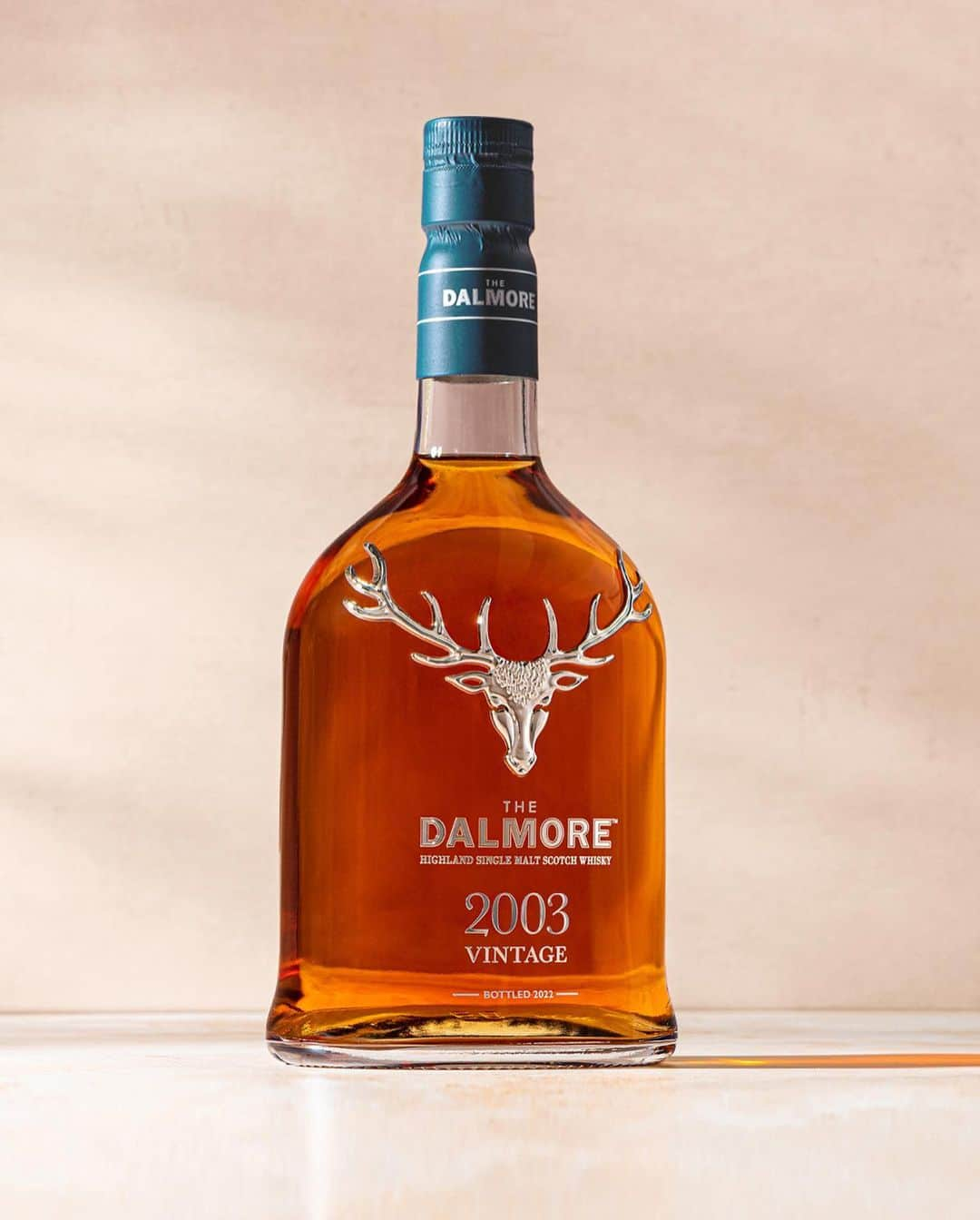 The Dalmoreのインスタグラム：「The Dalmore 2003 Vintage.   Starting in American white oak ex-Bourbon barrels, the whisky was then transferred into Rivesaltes sweet wine casks, rare Matusalem and Amoroso sherry casks before completing it’s journey in small-batch Bourbon barrels.   This hand-selected 18 year old vintage is utterly unique and a true testament to our whisky maker’s passions for harmonising flavour.」