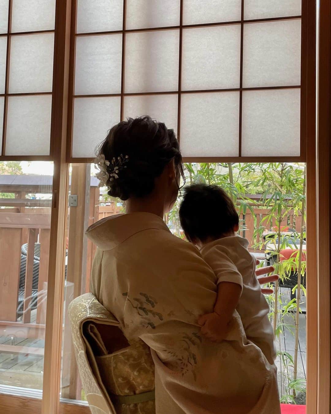 志田友美（ゆうみん）のインスタグラム：「#お宮参り #お食い初め  投稿は後ほど…⛩」