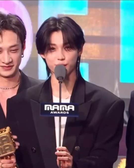 フェリックスのインスタグラム：「Congratulation @realstraykids 2022 마마 WorldWide Fans Choice (bonsang) 👏❤」