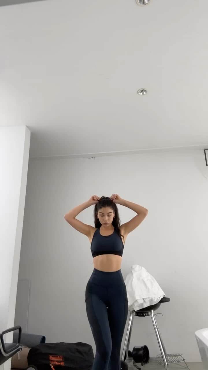 Mayuriのインスタグラム：「I want +5kg🧁🍰🎂🍮🍭🥧🍦🍨🍧🍡🍬🍫🍿🍩🍪😍😍😍😍😍😍」
