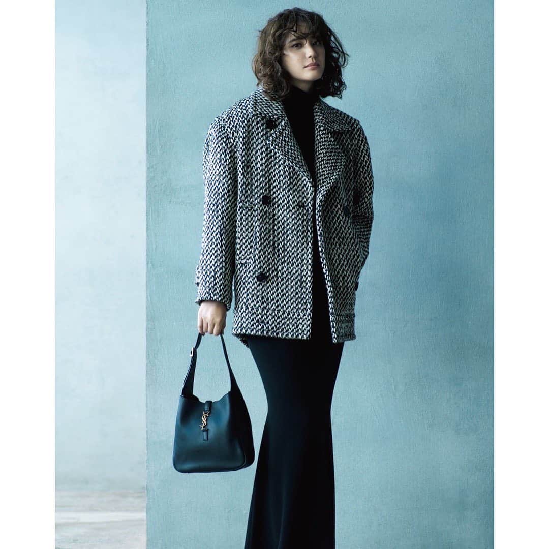 山崎紘菜のインスタグラム：「@classy_mag_insta × @ysl  #classy1月号発売中です」