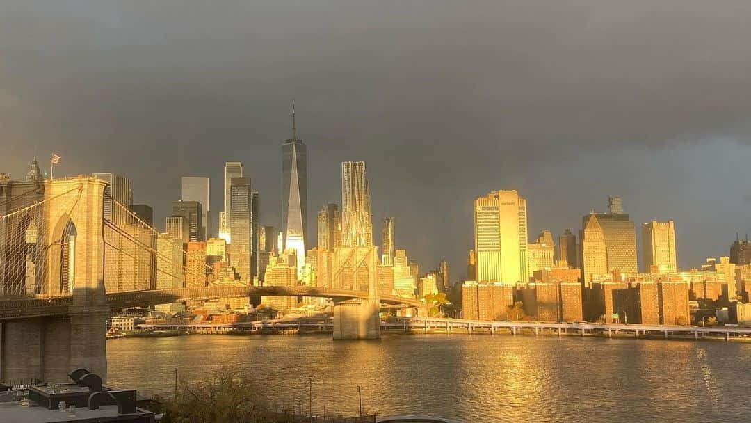 ジョニー・リー・ミラーさんのインスタグラム写真 - (ジョニー・リー・ミラーInstagram)「Yesterday morning. Yum. #newyorkcity」11月30日 6時35分 - jonnylmiller