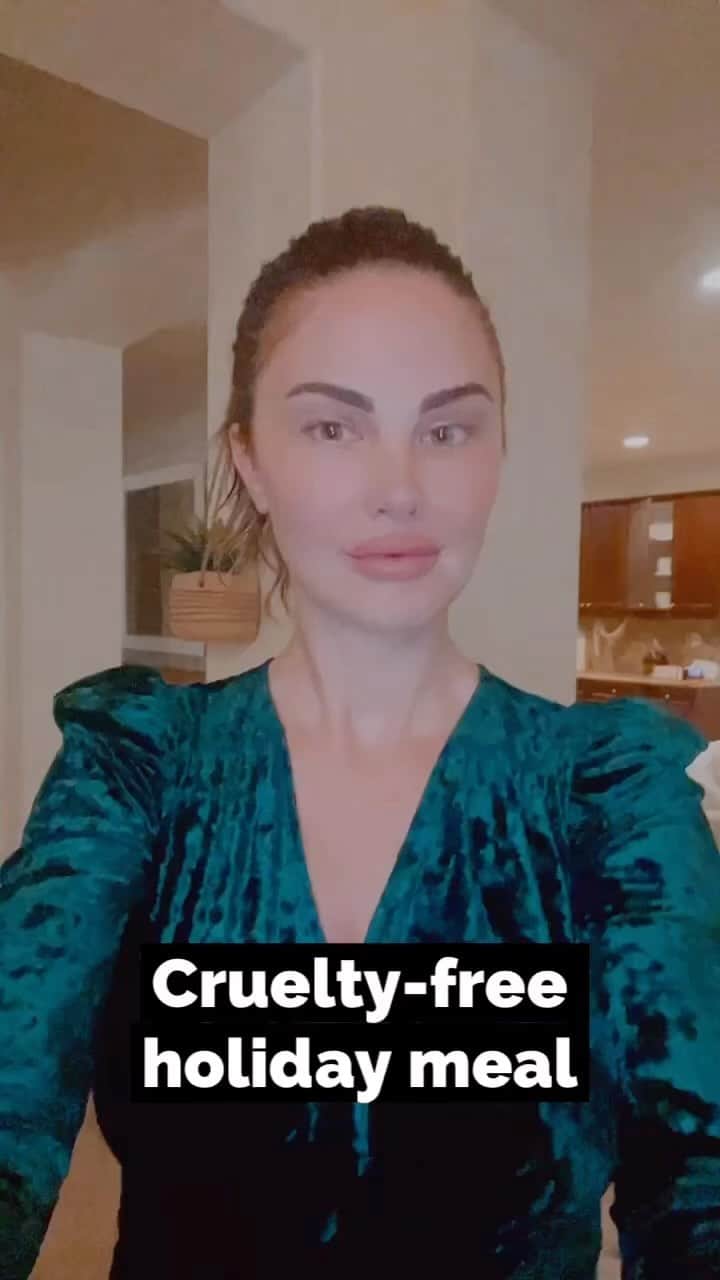 ジェイド・ニコルのインスタグラム：「It’s easy and delicious to have a cruelty free holiday dinner!! 🌱 it’s a great way to show your friends and family some amazing alternatives to animal products. For the animals, for our planet and for your health! #plantbased #holidayfood」