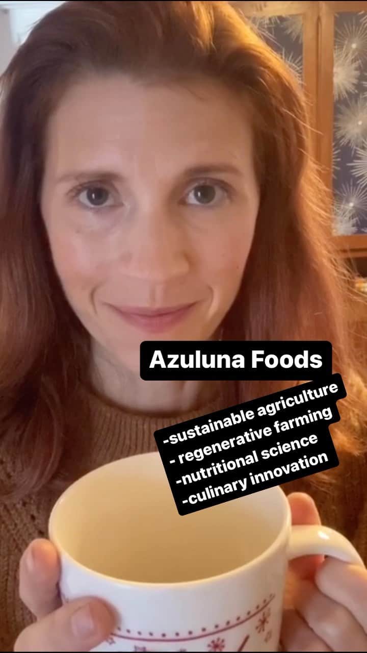 ジュリー・マクニヴンのインスタグラム：「@azulunafoods has delicious bone broth!  Azuluna Farms use holistic, regenerative production practices for sustainable agriculture , integration of regenerative farming, nutritional science, and culinary innovation. 🙌👏」
