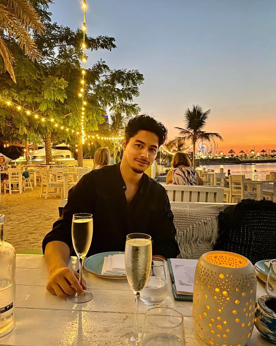 三渡洲舞人のインスタグラム：「2022.11月28日 紛れもなく人生最高の30歳の 誕生日を迎えられました。 ありがとう✨  #birthday #dubai #thankyou」