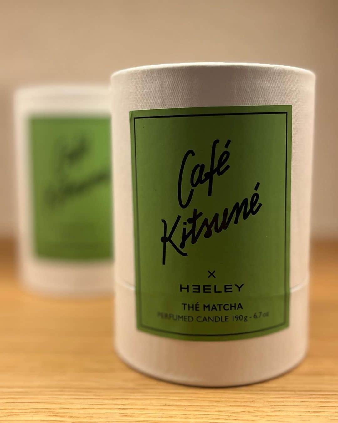 黒木理也のインスタグラム：「🍵🎁 @cafekitsune our very first fragrance thé matcha by @heeleyofficial so chic!!」