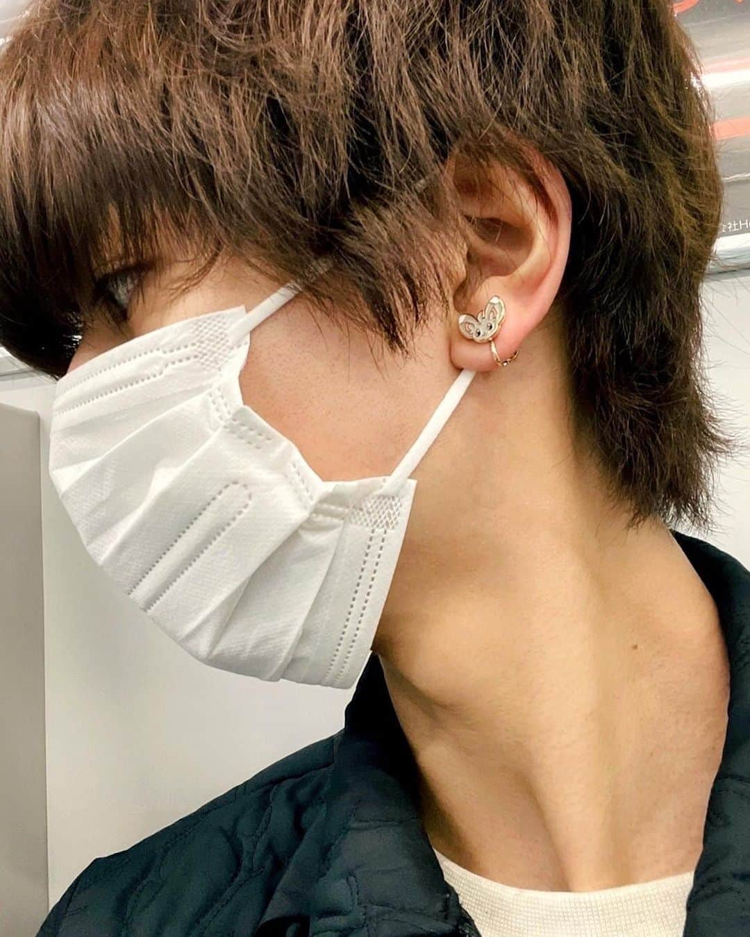 多和田秀弥のインスタグラム：「こんばんハラバリー。  今日はポケセンに行ってきましタツベイ。  ポケセンの店員さんにチラーミィ褒められたで。いぇい  ギリ11月やったからお祝いしてもらいました！  パモ、クワッス、ホゲータ。  ニャオハ…なんかごめんやで！涙  #ポケモン #ポケ活 #たわはね」