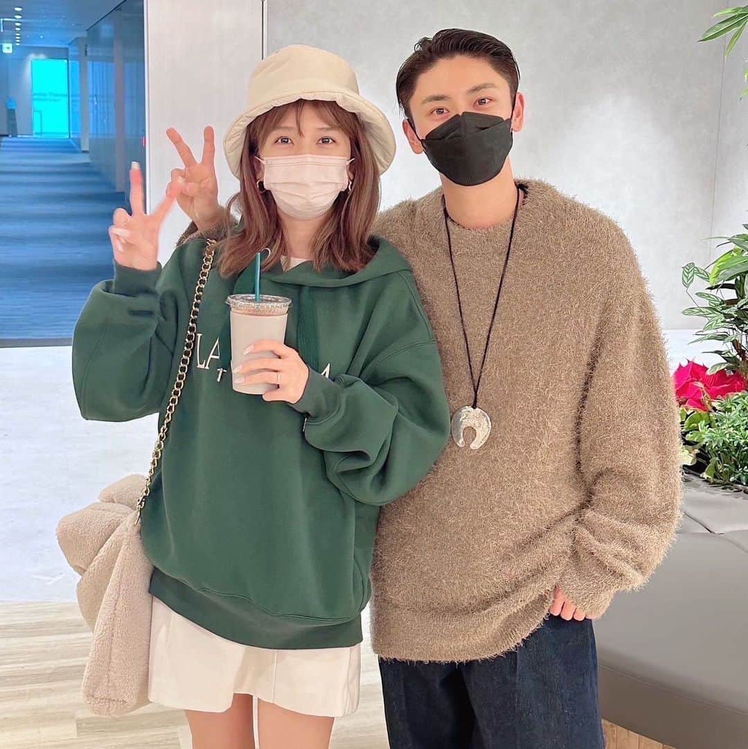 與真司郎のインスタグラム：「みさこと会社でばったり会ったよ❤️ 久しぶりすぎて、ハグしたよね。笑  @misako_uno_aaa  #AAA #宇野実彩子 #與真司郎 #あたうの #すっぴんでもかわえーな」
