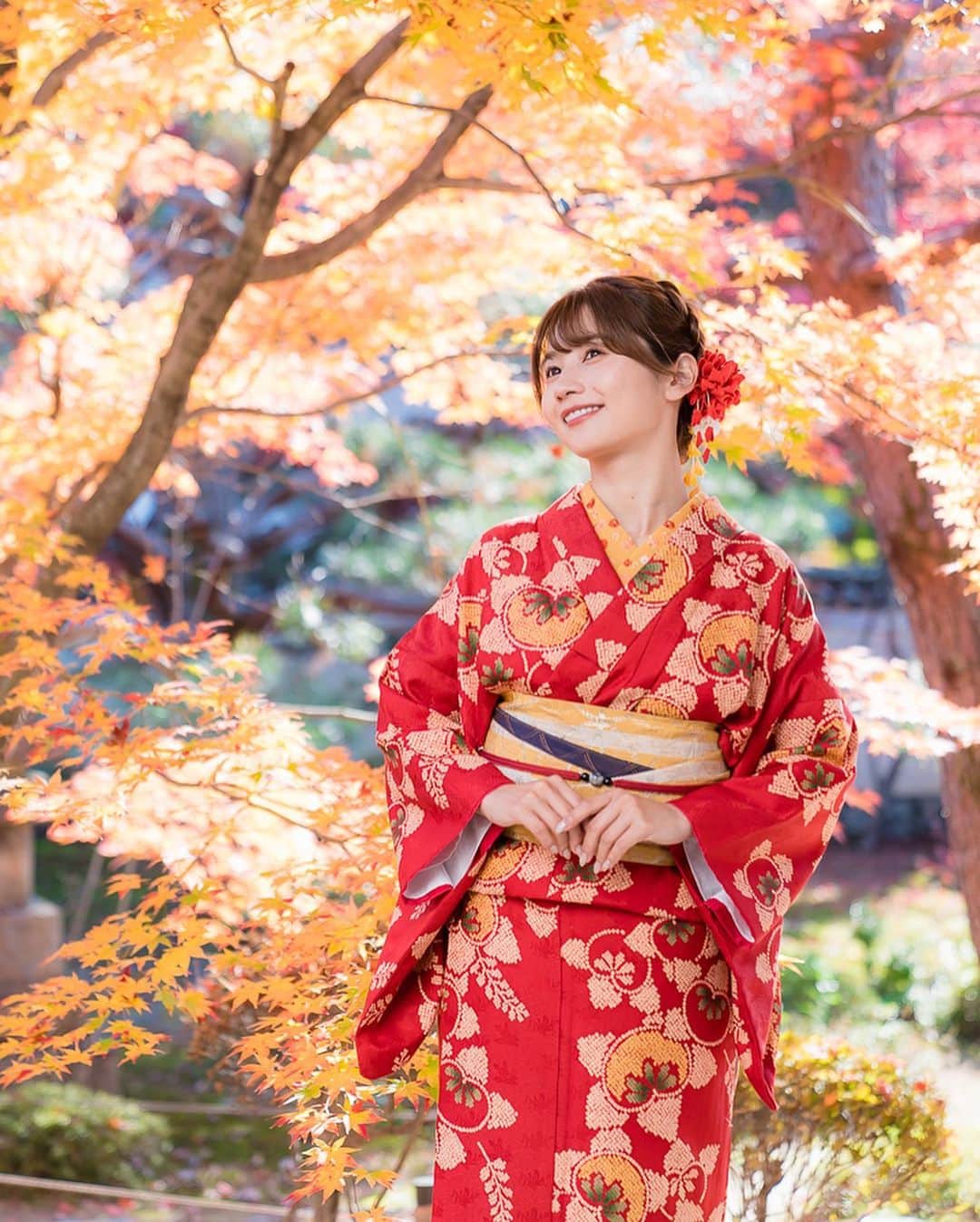 細沼紗花のインスタグラム：「.  @yumekyoto.arashiyama さんのお着物で、秋の京都を堪能出来ました🚅🍁  京都の紅葉は別格すぎた  また来年も行けたらいいなぁ…💭🍁  . #京都#京都観光 #京都紅葉#夢京都 #紅葉#紅葉スポット」