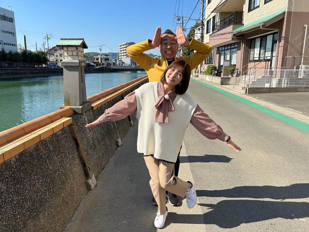 山﨑加奈さんのインスタグラム写真 - (山﨑加奈Instagram)「・ このあと7時からは静岡発そこ知り！🌟 今回は、ゴルゴ松本さんと静岡市の清水にお邪魔しました🙌🏻 いまだに残る台風15号の爪痕。 今こそ、ゴルゴさんの"笑いの授業"で全力応援です！📣 少しでもクスッと笑えて前に進む気持ちになれたら嬉しいです☺️ まもなく！ぜひご覧ください✨ ・  #静岡発そこ知り #SBSテレビ #ゴルゴ松本 さん #アナウンサー  #山﨑加奈」11月30日 18時57分 - kana_yamazaki_sbs