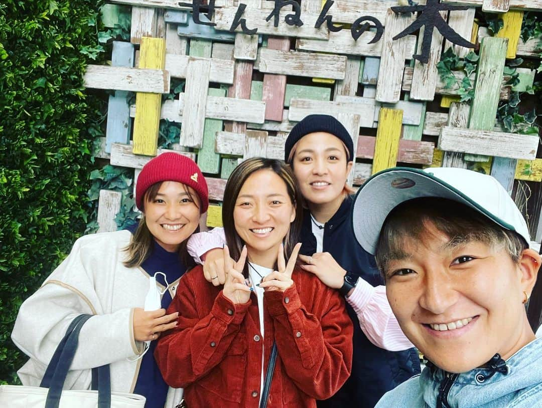 池田咲紀子さんのインスタグラム写真 - (池田咲紀子Instagram)「タノシカッタオモイデ。  〜大好きな貴方達との写真編〜  #三菱重工浦和レッズレディース  #お旅」11月30日 20時00分 - sakiko_ikeda_21