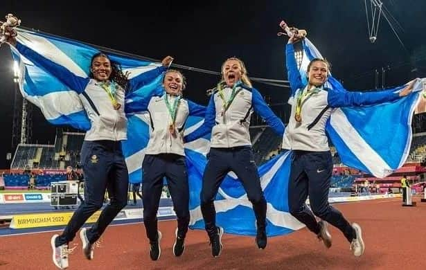 ゾーイ・クラークのインスタグラム：「Happy St Andrews Day. To celebrate, this is a photo from this summer where I achieved one of my all time goals of winning a medal for Scotland 🏴󠁧󠁢󠁳󠁣󠁴󠁿 #standrewsday #Scotland #teamscotland」