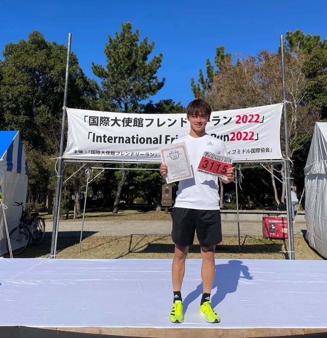 常本佳吾のインスタグラム：「先日、ハーフマラソンしたよ🫡 天気良くて良かった😎 #国際大使館フレンドリーラン2022」