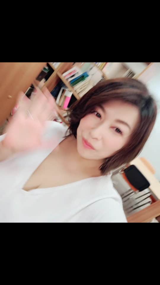 折原ゆかりさんのインスタグラム動画 - (折原ゆかりInstagram)「From Shooting Waking a library ...