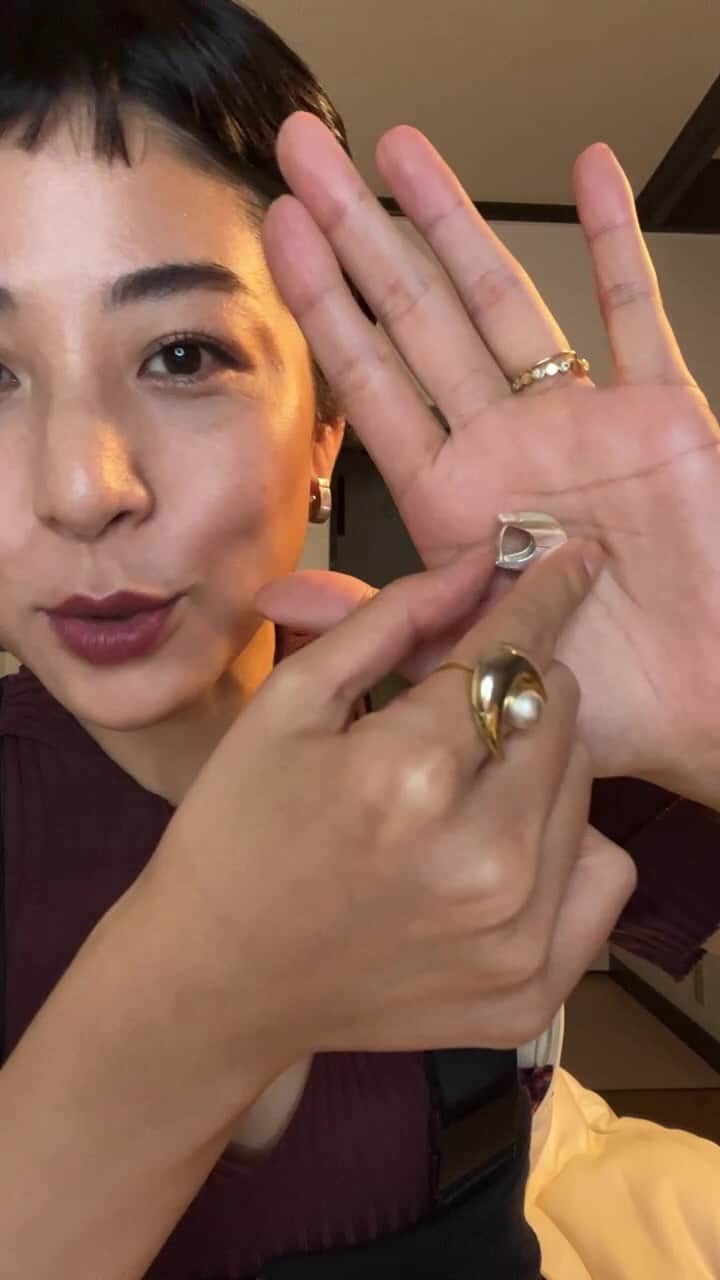 福本敦子のインスタグラム：「🌟ピアスご紹介💝みんなとふざけて楽しかったです🕊」