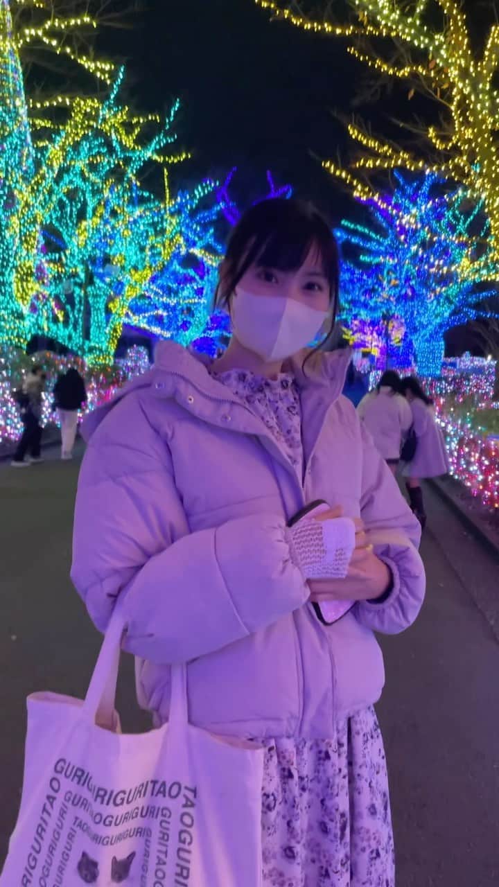 ひよりんごのインスタグラム：「キラキラ世界だった✨ きぃちゃんが撮ってくれたよ💗💗 だいすきな人と見れて幸せでしたっっ♡」