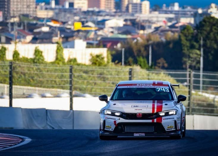 武藤英紀のインスタグラム：「2022 Super耐久 最終戦 鈴鹿サーキット  #honda #civictyper #fl5  #suzuka #hrc #hrdc」