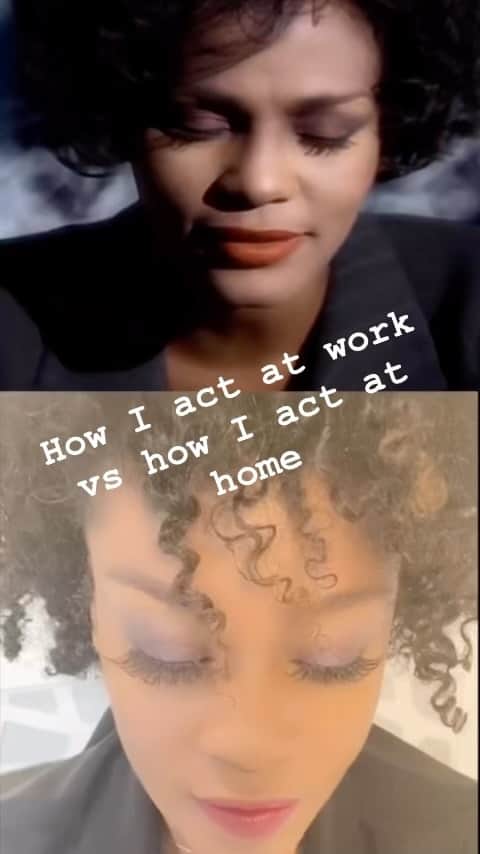 プレシャス・パリスのインスタグラム：「How I am at work vs. How I am at home 🤣  . . Wherestheliestho #HAPPYHUMPDAY @lishagetstheshot edits @ooakmap cam @mattjthompson_ caps  #bobbyandwhitney #whitneyhouston #Bobbybrown #beingbobbybrown @bobbybrown #iwannadancewithsomebody」