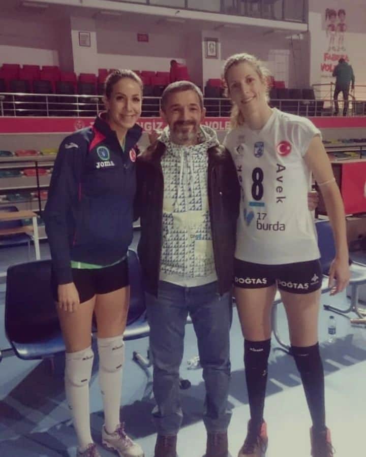 ミア・イエルコフのインスタグラム：「6 years ago. Photo is a courtesy of a dear friend @zekovicemir .  I played with all my heart and was loved with full heart. Volleyball was a gift for me, best gift that keeps on giving.  Thank you to all my teammates that were by my side for 23 years. This photo was taken in Bursa, city that changed so many things in my life. We grew up as people, as players. One opportunity that gave me possibility to really become great in my craft and start enjoying it on a different level.  Ever grateful. Love is all that matters.  #volleyballplayer #volleyball」