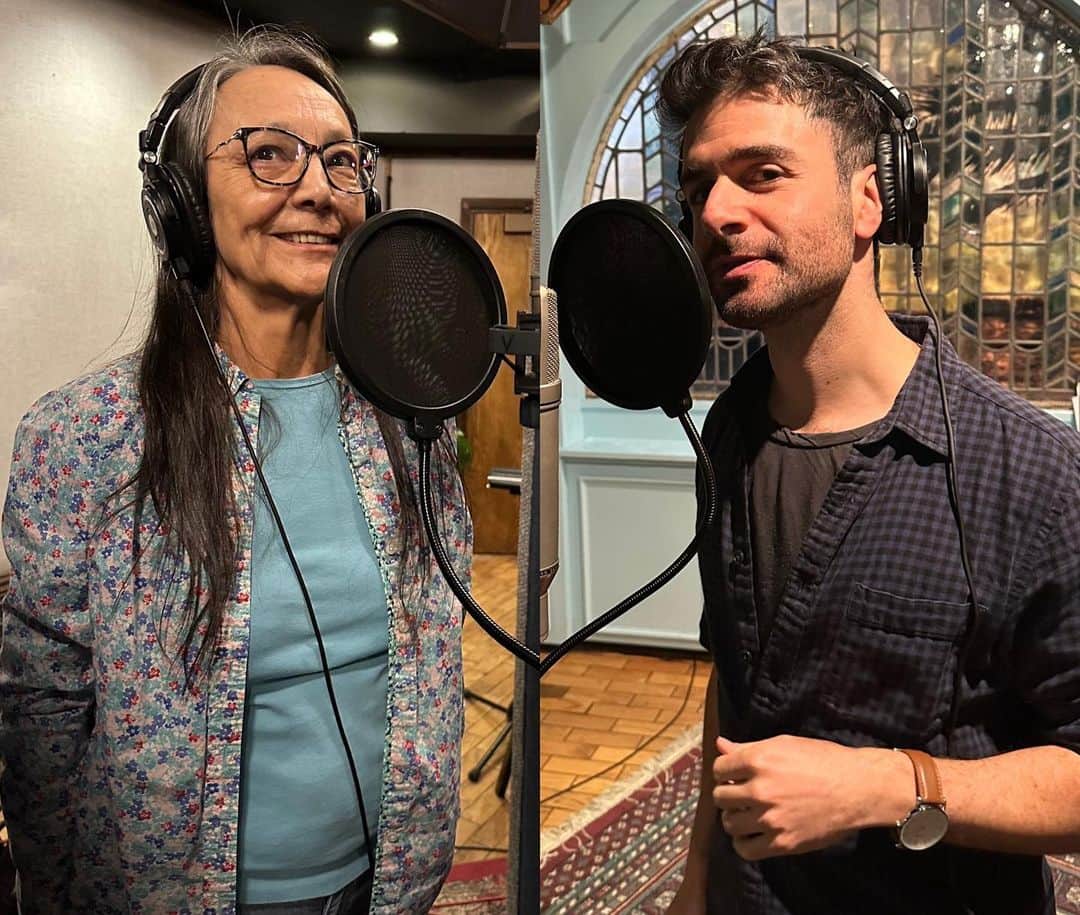 タック・ワトキンスさんのインスタグラム写真 - (タック・ワトキンスInstagram)「Recording “The Inheritance” before we all scatter. Coming soon to Amazon Audible.❤️」12月1日 5時15分 - tucwatkins