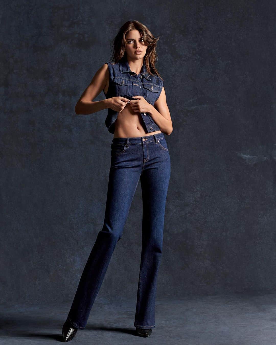 ケンダル・ジェンナーのインスタグラム：「@own.denim by @luisalbertorodriguezstudio #ad」
