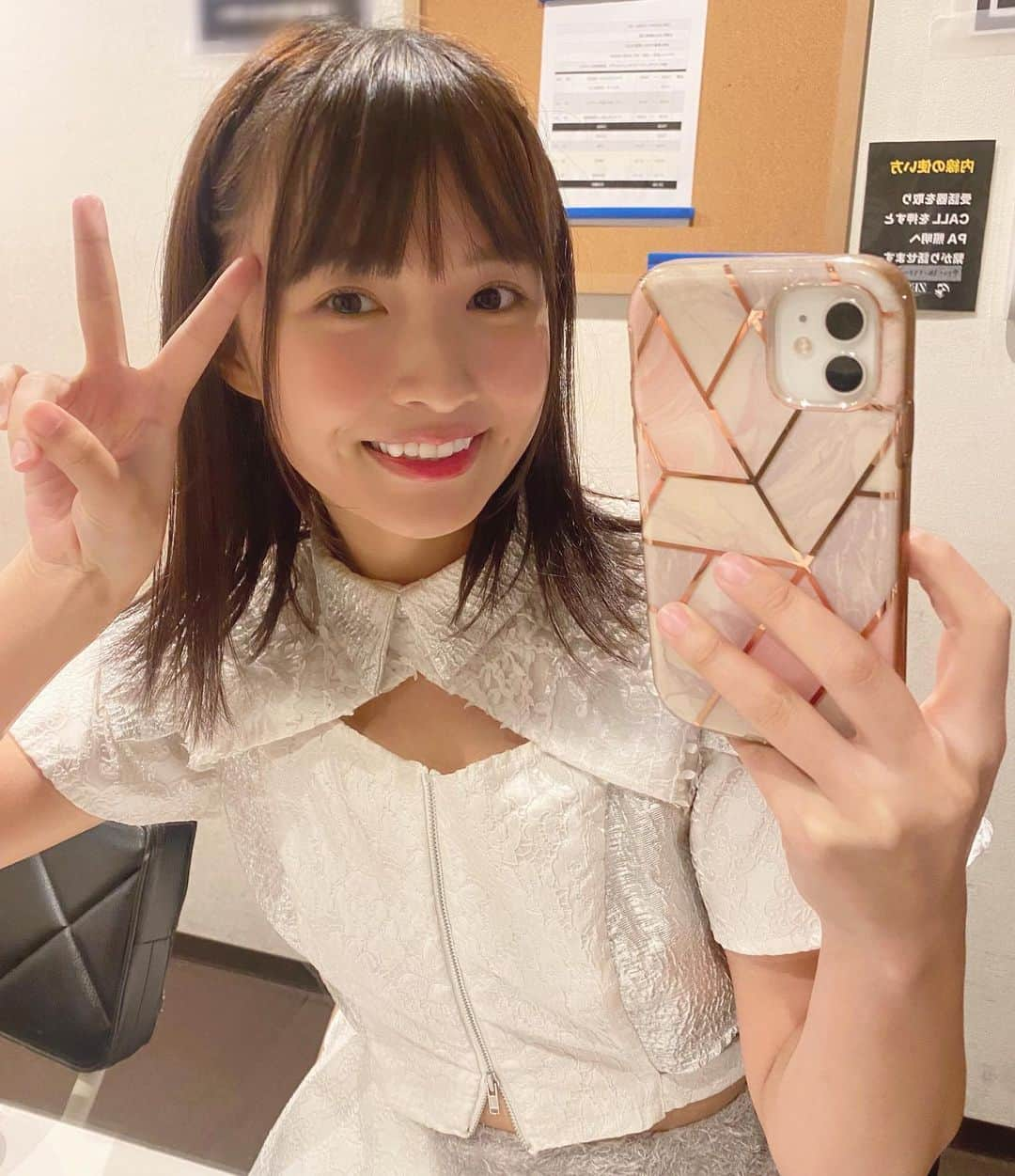 百川晴香さんのインスタグラム写真 - (百川晴香Instagram)「おはよう〜👏💓 #japanesegirl #idol」12月1日 9時11分 - momokawaharuka