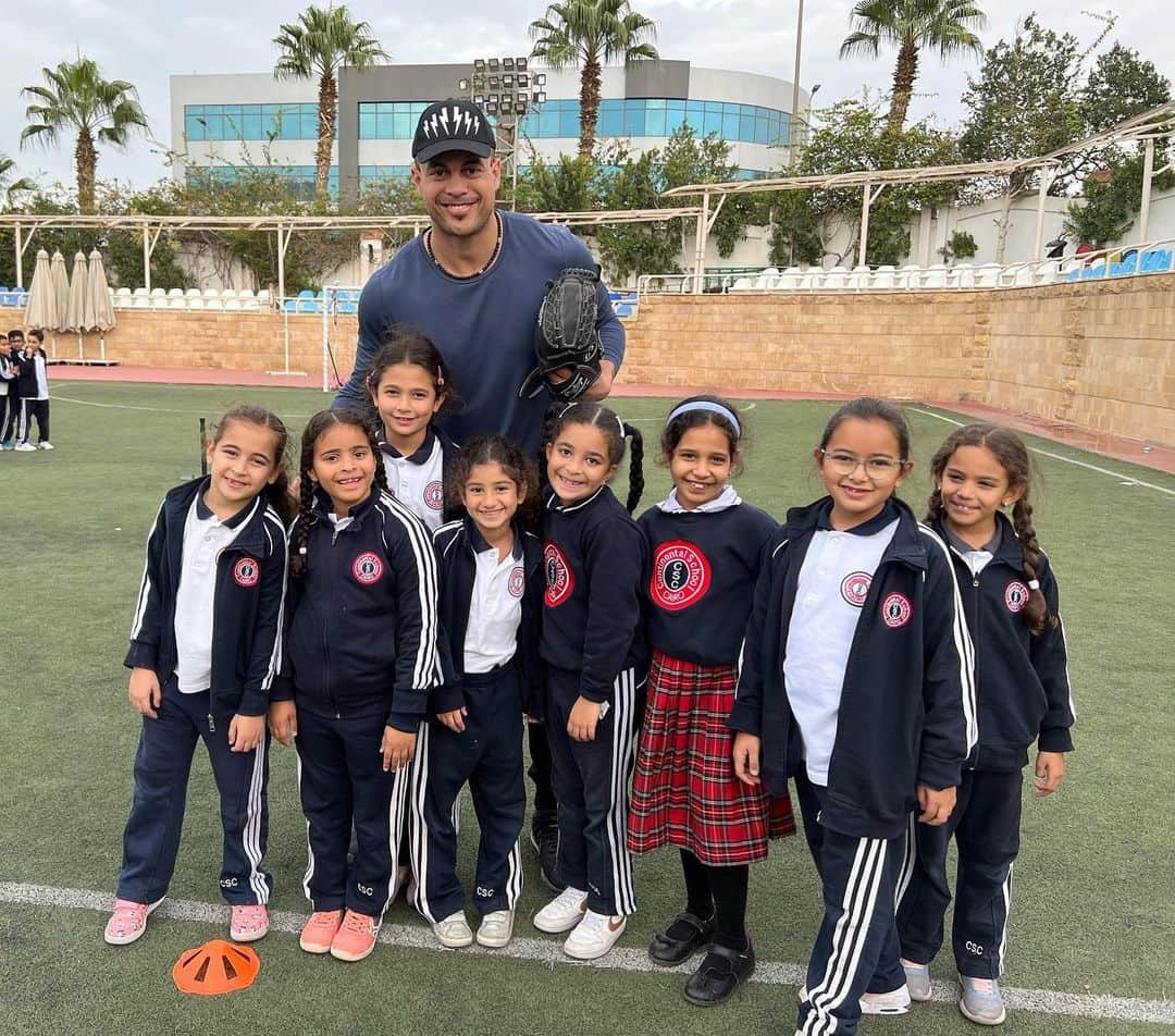 ジャンカルロ・スタントンのインスタグラム：「What a fun experience teaching these kids how to play baseball in Egypt !Watching them swing a bat & play catch for the first time in their life brought back many memories. Very cool to open the doors of thought & opportunity to play. No matter where you are in the world📍 Our paths are all different. Some with much harder roads. But It all starts with a dream!」