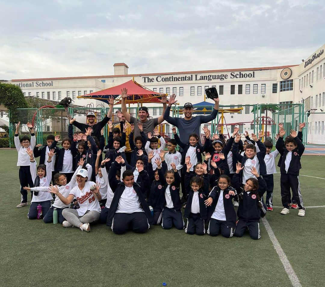 ジャンカルロ・スタントンさんのインスタグラム写真 - (ジャンカルロ・スタントンInstagram)「What a fun experience teaching these kids how to play baseball in Egypt !Watching them swing a bat & play catch for the first time in their life brought back many memories. Very cool to open the doors of thought & opportunity to play. No matter where you are in the world📍 Our paths are all different. Some with much harder roads. But It all starts with a dream!」12月1日 9時55分 - giancarlo818