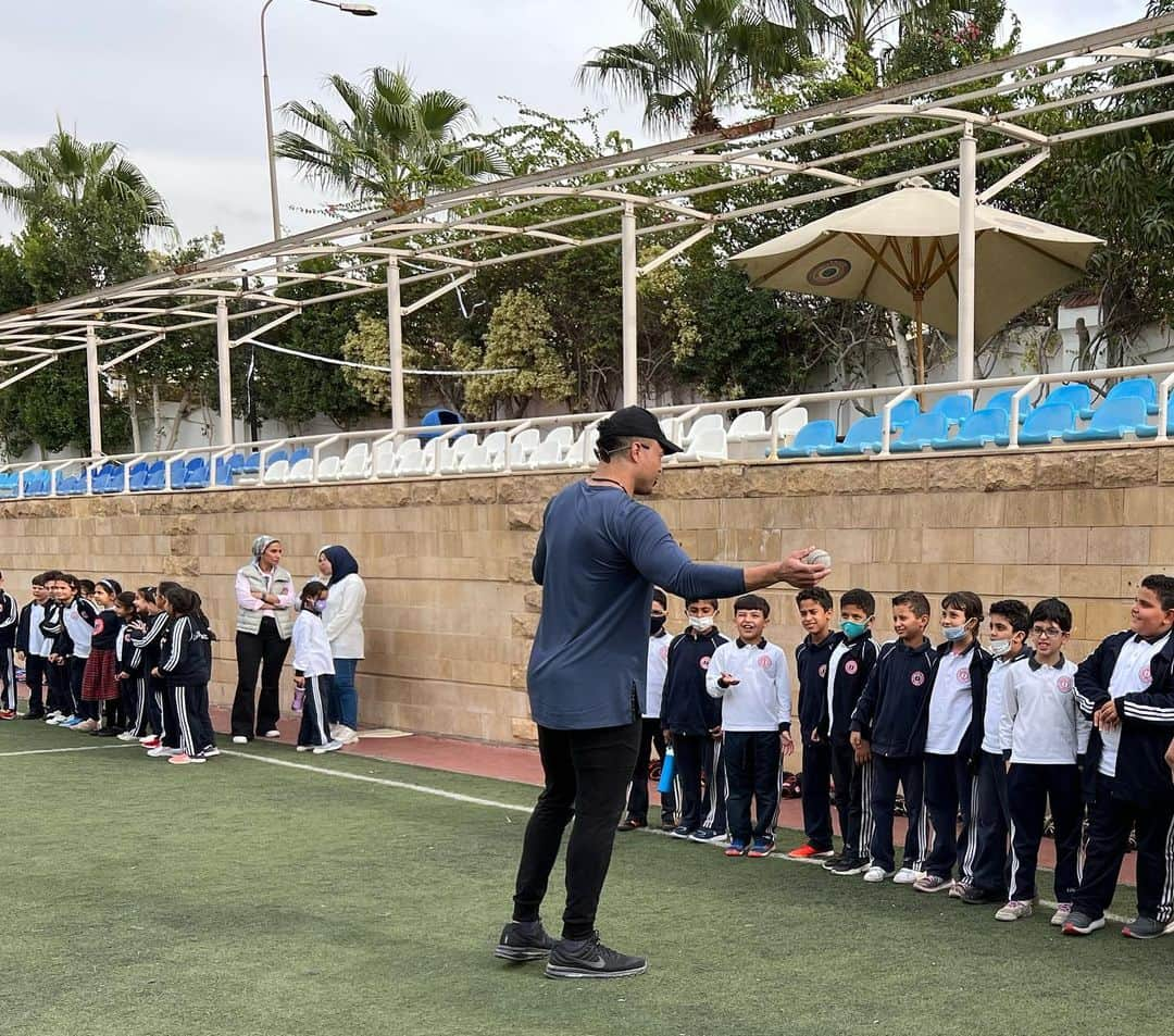 ジャンカルロ・スタントンさんのインスタグラム写真 - (ジャンカルロ・スタントンInstagram)「What a fun experience teaching these kids how to play baseball in Egypt !Watching them swing a bat & play catch for the first time in their life brought back many memories. Very cool to open the doors of thought & opportunity to play. No matter where you are in the world📍 Our paths are all different. Some with much harder roads. But It all starts with a dream!」12月1日 9時55分 - giancarlo818