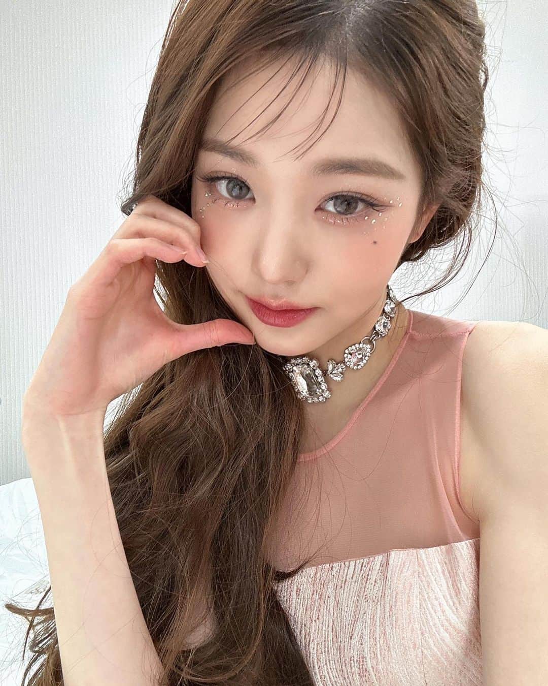 のインスタグラム：「she’s ma sweetie🥹💘 #IVE #JANGWONYOUNG #WONYOUNG #아이브 #장원영 #원영」