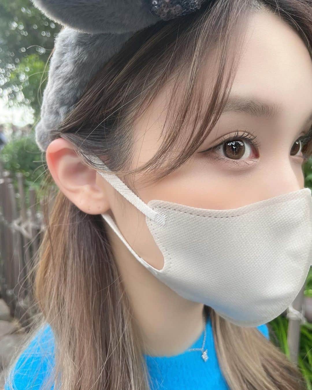 那月結衣のインスタグラム：「🌼*･  １ヶ月が早すぎて、 可愛いネイルもあっという間に 変えるタイミングがきてしまう☁️ 次も楽しみ🫶  @chipieee_ebisu   NAIL @chipieee_nail_moeka  EYE  @chipieee_eye_narumi   #パリジェンヌ #ジェルネイル #ディズニー #シピー #マスク #eyelash #nail #disney #mask #tokyo #japan #closeup #closeupphoto」
