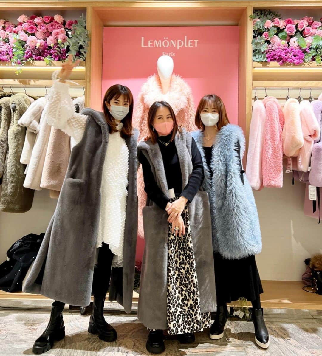 浅田好未さんのインスタグラム写真 - (浅田好未Instagram)「パリ発のエコファーブランド　@choyo_lemonplet_japan 新宿伊勢丹のポップアップへ行ってきたよ。 お久しぶりのあきちゃんにも会えた♡ レモンプレットのふわふわエコファーかわいかったな〜🥰」12月1日 20時21分 - yoshimiasada