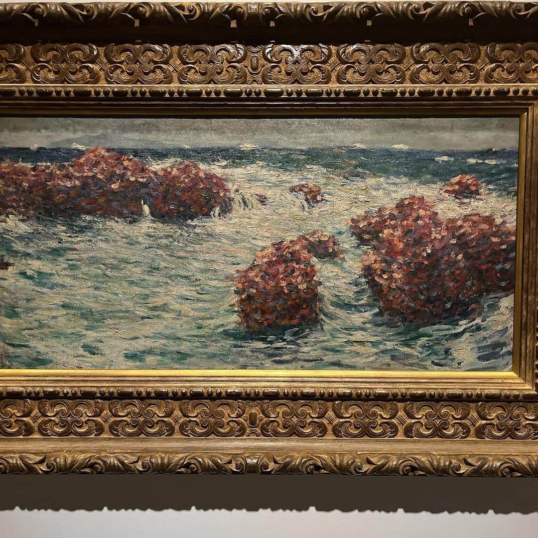 家長むぎのインスタグラム：「青木繁《海》 1904 油彩 / カンヴァス 石橋財団アーティゾン美術館  《海の幸》で有名な青木繁の違う海。モネっぽさがあります。」