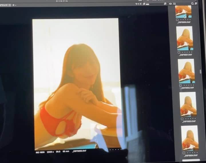 塩地美澄のインスタグラム：「12/20に新しいグラビア作品が発売となります! フリーアナウンサーでありながらグラビアで新たな一面を表現させていただているイメージDVDです。既に各種販売サイトで予約ができるようになっております!今作は衣装協力ということで、私のオリジナルブランドとなるアンダーウェアも作中で着させていただきました。そちらの発売もお楽しみにしていただけると嬉しいです!  🆕12/20 イメージDVD『美人教師の一日』  ✅写真集『瞬間（とき）』発売中  ✅2023年カレンダー 発売中 #塩地美澄」