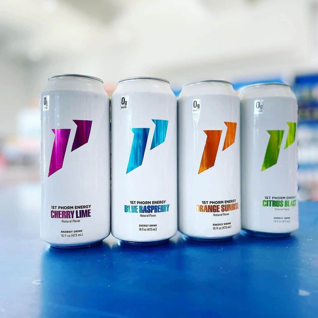 ジョジョ・ベイビーのインスタグラム：「All flavors of @1stphorm energy drinks have 0g of sugar ✔️ and come in 4 flavors 😋:  - Blue Raspberry 🫐 - Citrus Blast 🍋 - Cherry Lime 🍒 - Orange Sunrise 🍊 - ⚡️ 200mg Natural caffeine! ⚡️ An energy boost! ⚡️ Increased motivation! ⚡️ Increased mental focus! #1stphorm」