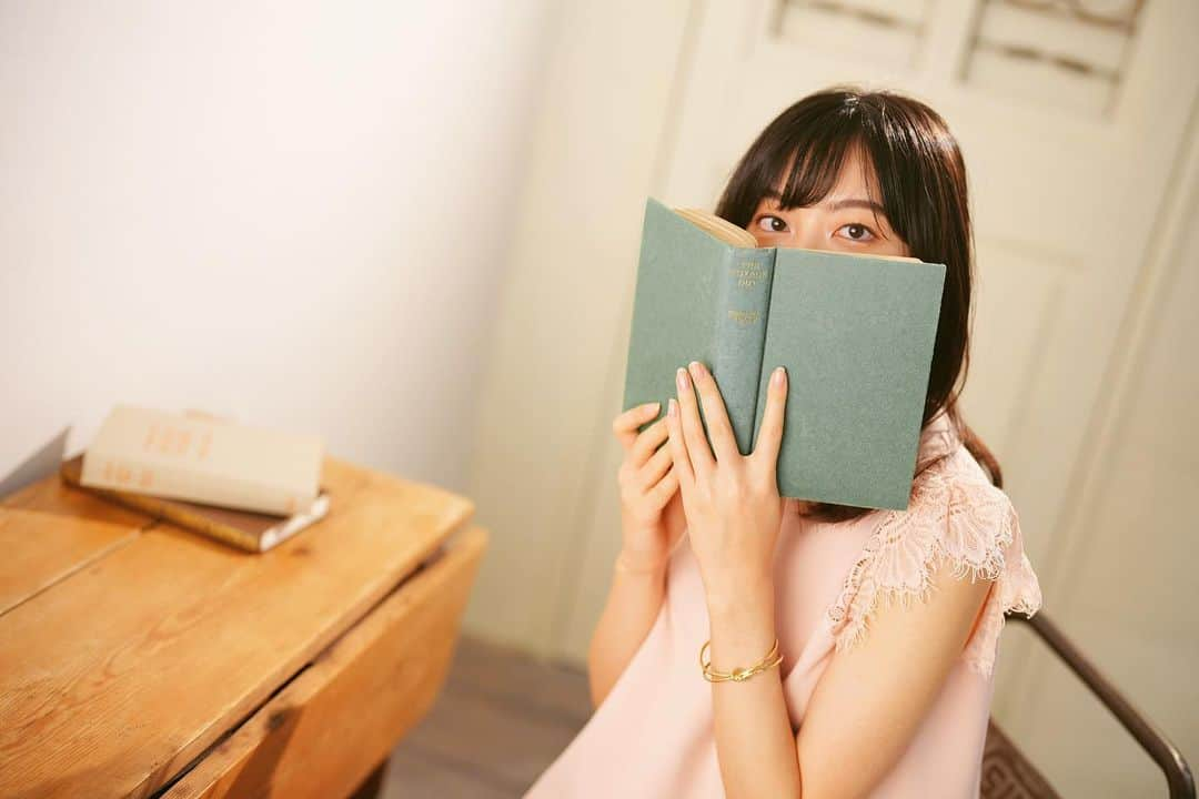 檜山沙耶さんのインスタグラム写真 - (檜山沙耶Instagram)「📚 #オフショット #読書の秋」12月1日 15時11分 - sayahiyama